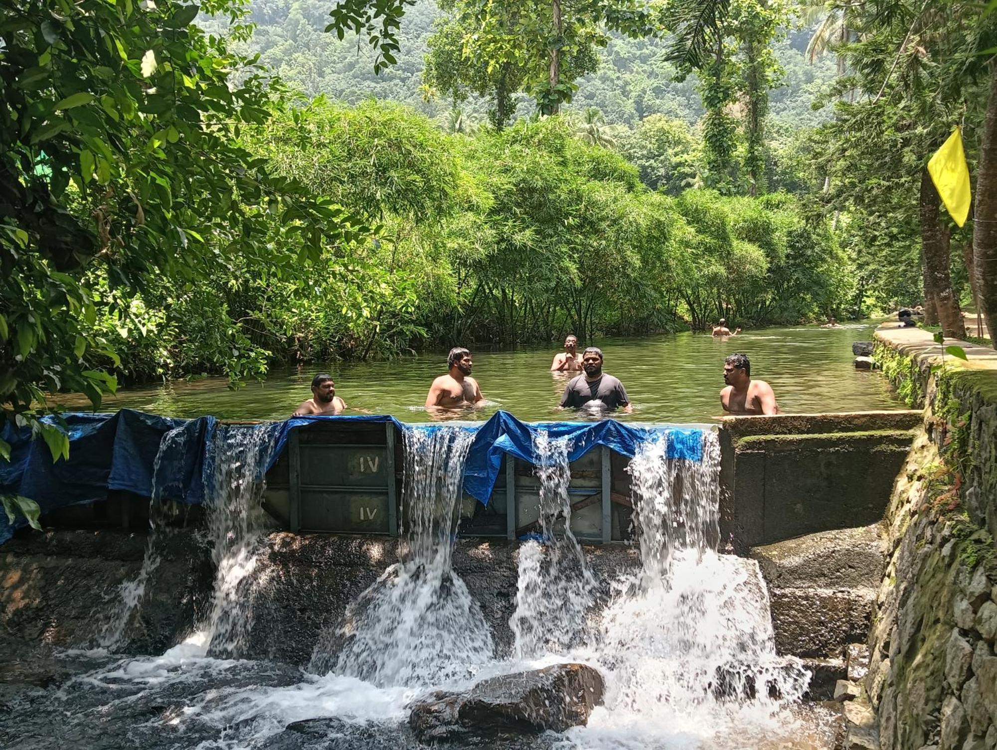 Tharayil Farm Stay Вагамон Экстерьер фото